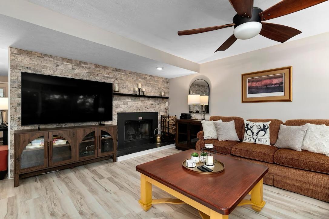 Inside Three Ridges 405 condo at Wintergreen